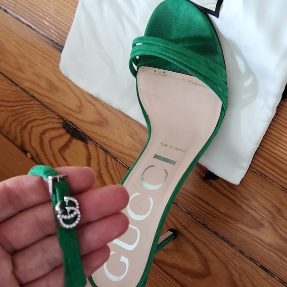 Green Suede Ankle Trap Gucci Sandals - Picture 2 of 5